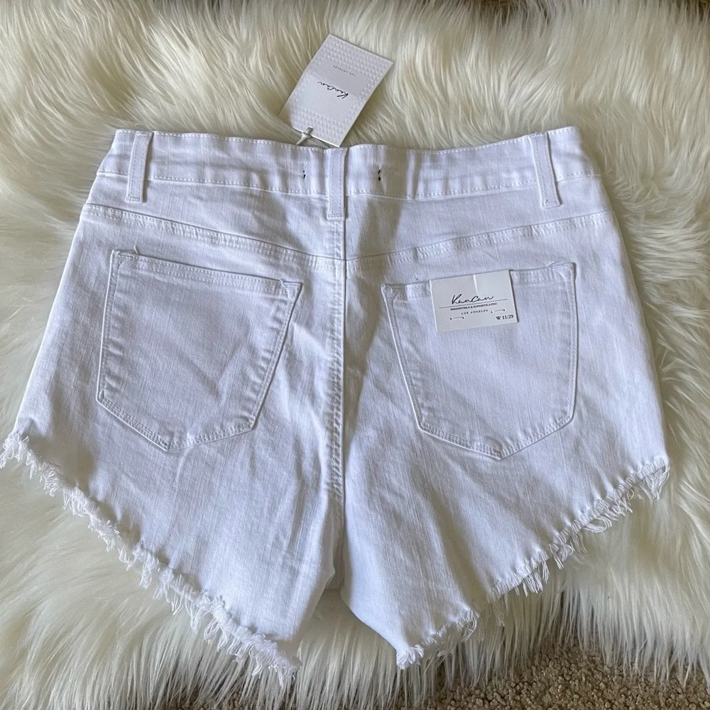 Kancan Women’s High Rise Stretch White Short Size 29. NWT